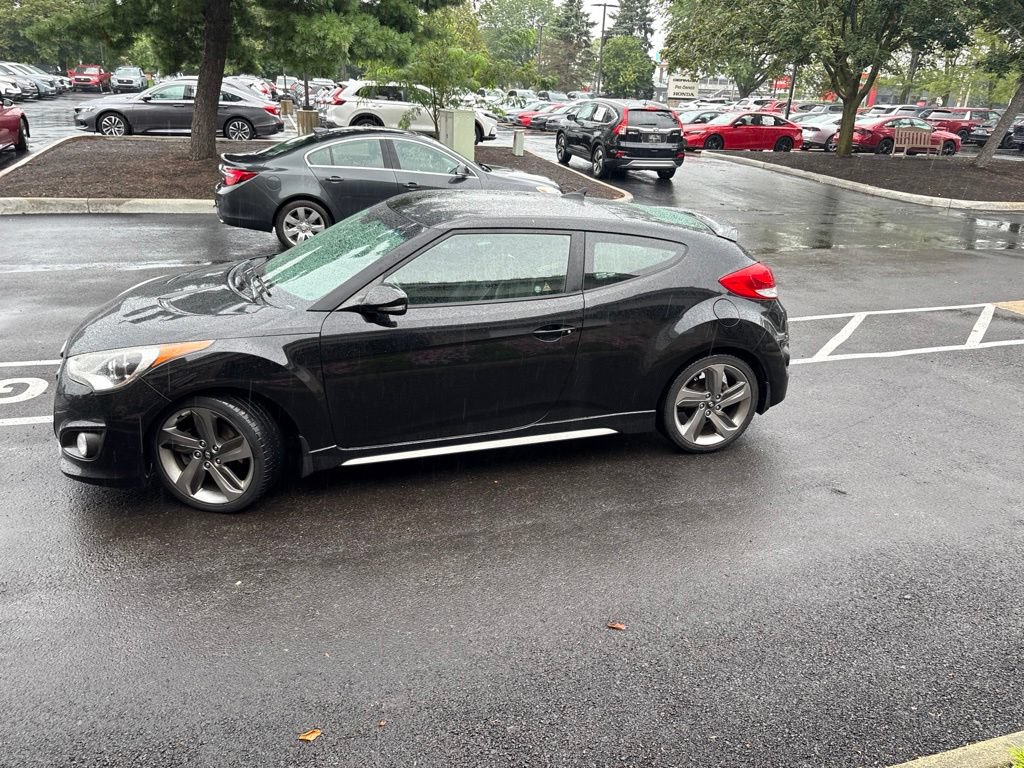 Used 2013 Hyundai Veloster Turbo FWD image 3