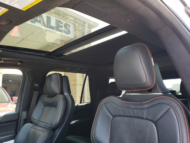 Used 2022 Lincoln Navigator L Black Label AWD/4WD image 11