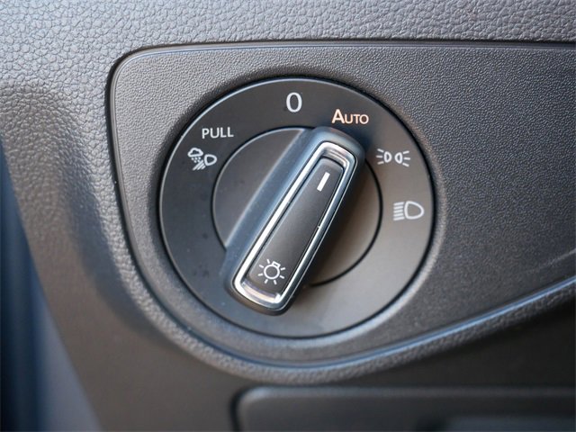 Used 2022 Volkswagen Atlas SE w/ Black Wheel Package image 24