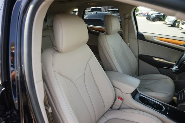 Used 2019 Lincoln MKC Select w/ Select Plus Package FWD image 20