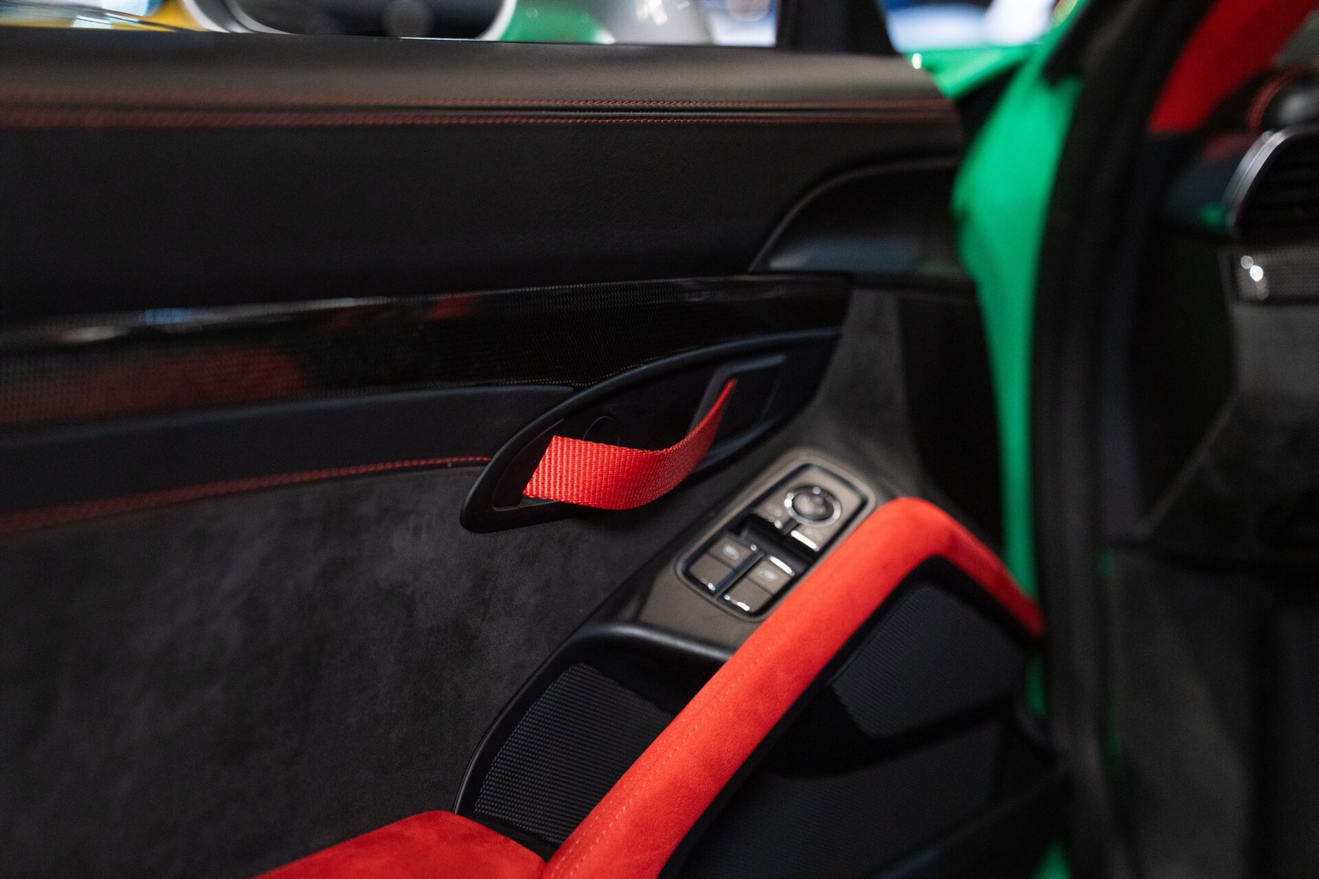 Used 2018 Porsche 911 GT2 RS RWD image 14