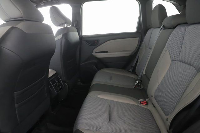 Used 2025 Subaru Forester Premium image 26