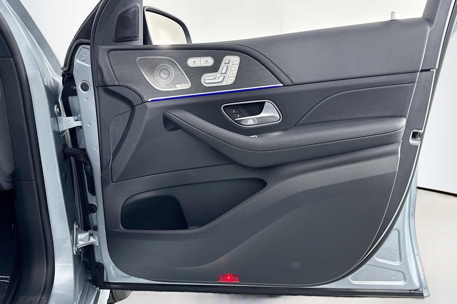 New 2025 Mercedes-Benz GLE 53 AMG 4MATIC Coupe image 23