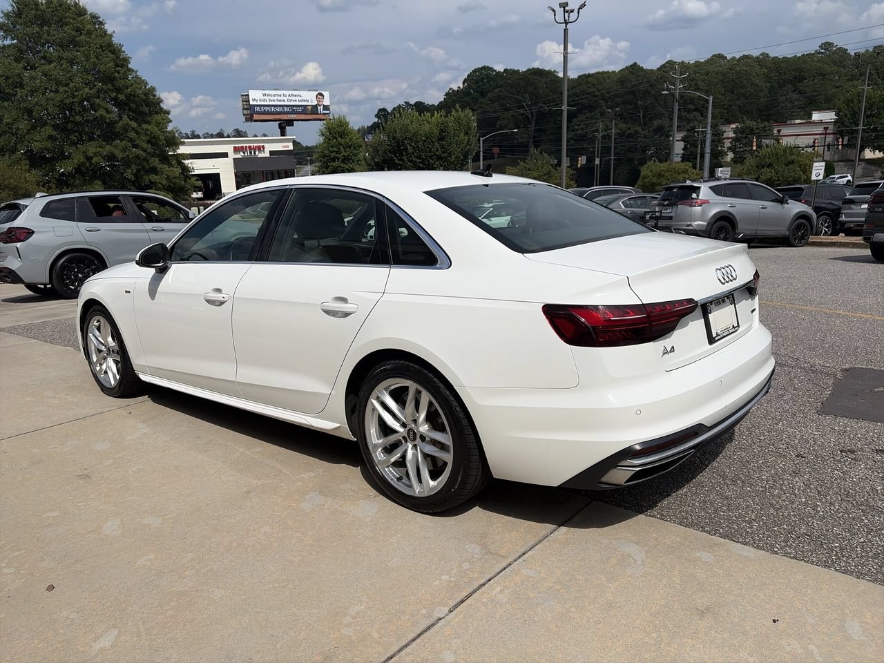 Used 2022 Audi A4 2.0T Premium Plus w/ Premium Plus Package AWD/4WD image 6
