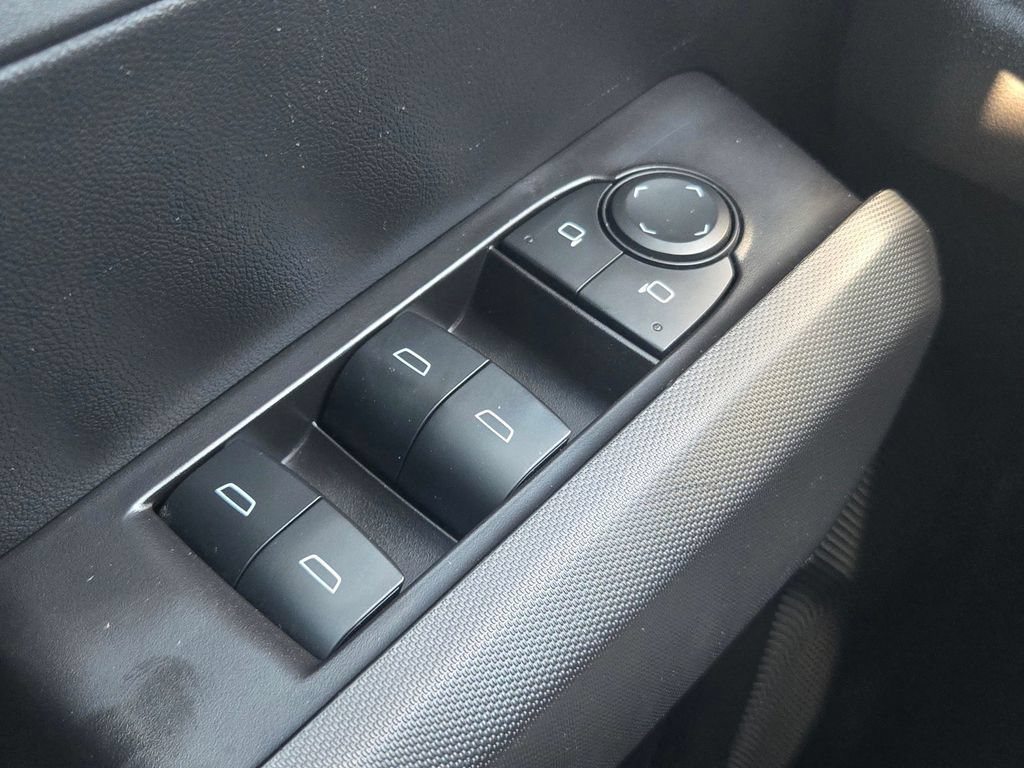 Used 2025 Chevrolet Colorado W/T AWD/4WD image 29