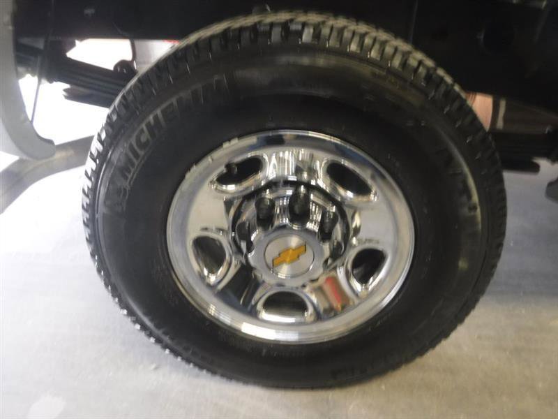 Used 2002 Chevrolet Silverado 1500 LS w/ Off-Road Skid Plate Pkg AWD/4WD image 25