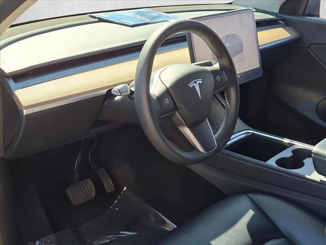 Used 2022 Tesla Model Y Long Range AWD/4WD image 10