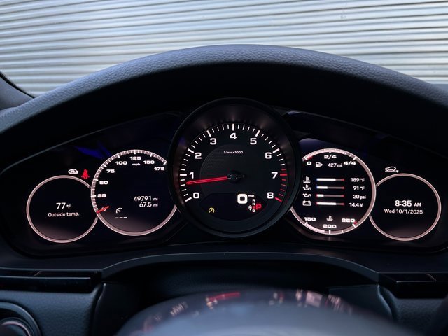 Certified 2022 Porsche Cayenne Platinum Edition image 18