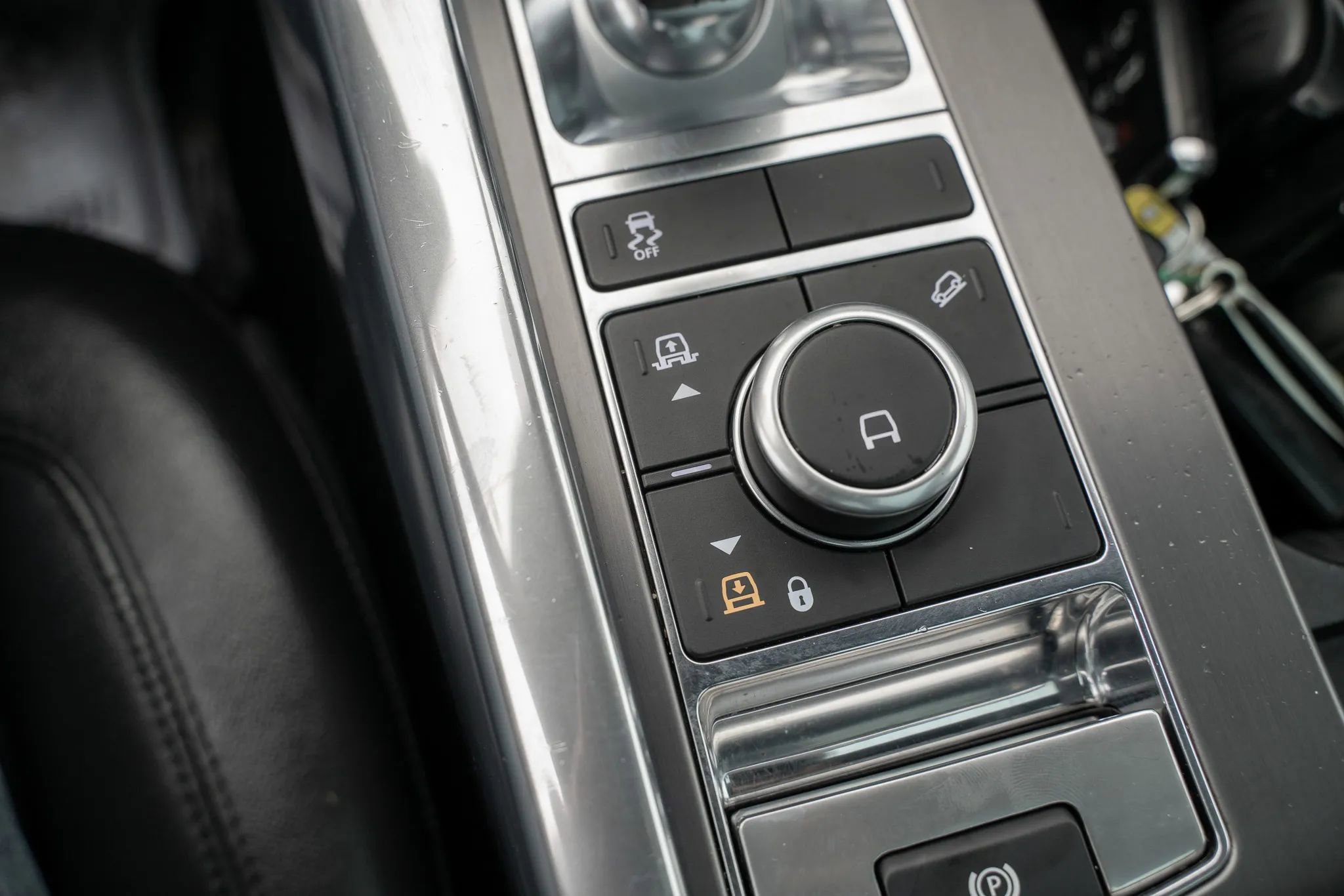 Used 2018 Land Rover Range Rover Sport SE image 29