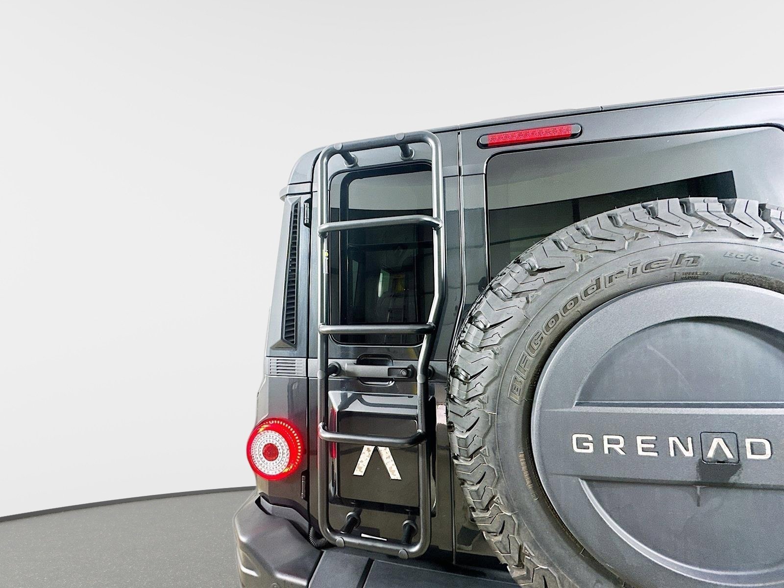 Used 2024 INEOS Grenadier Fieldmaster Edition image 42