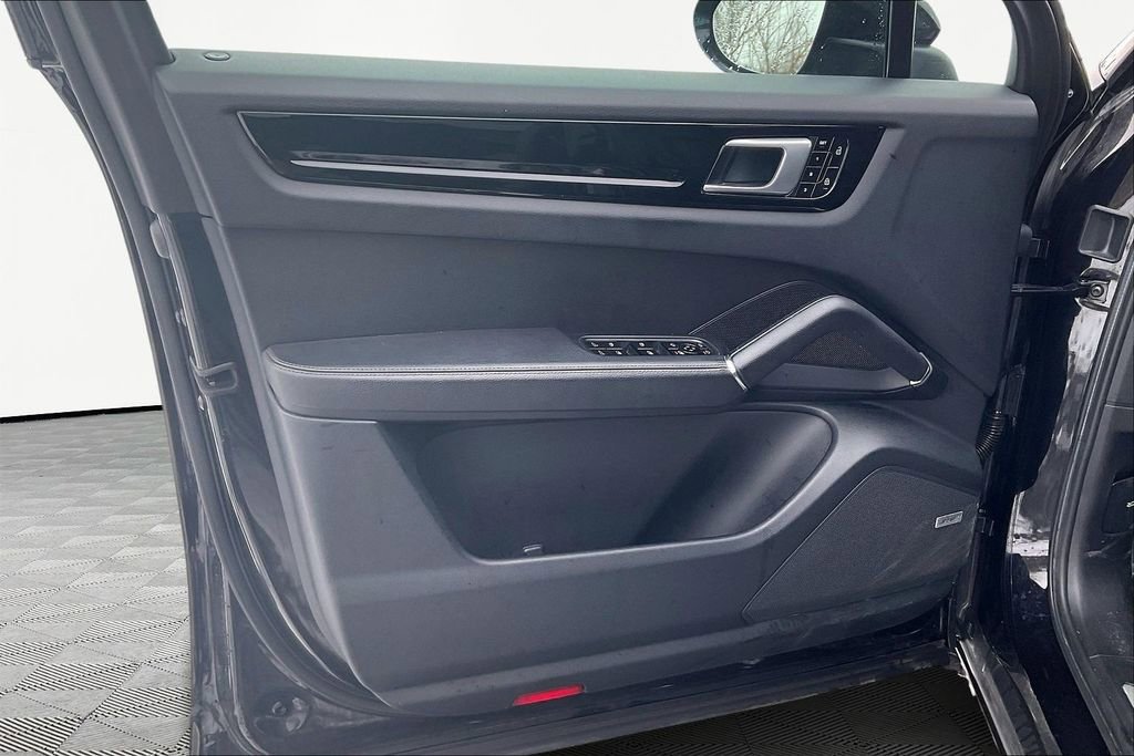 Used 2019 Porsche Cayenne image 21