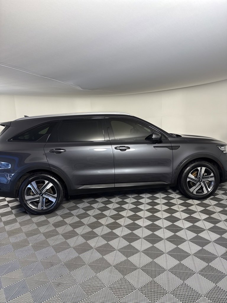 Used 2023 Kia Sorento SX Prestige w/ Panoramic Sunroof Package image 6