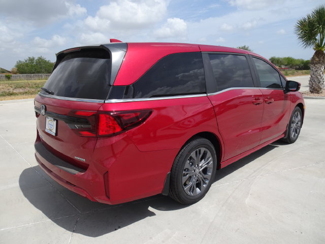 New 2027 Honda Odyssey Touring image 4