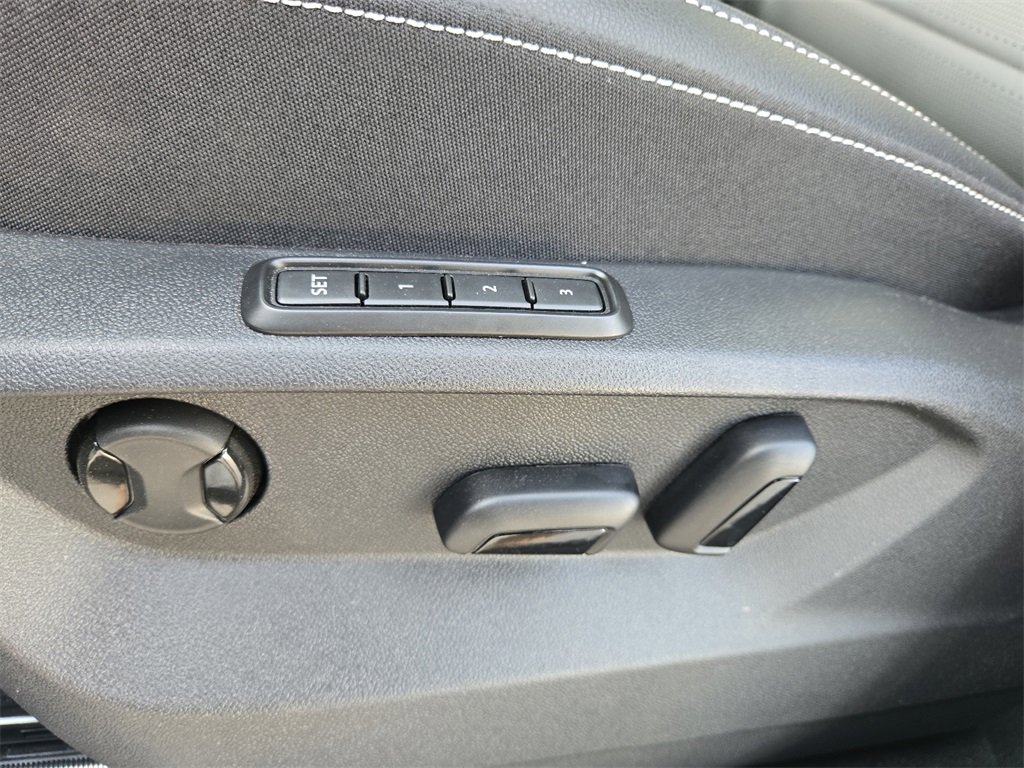 New 2025 Volkswagen Atlas Cross Sport SEL R-Line image 20