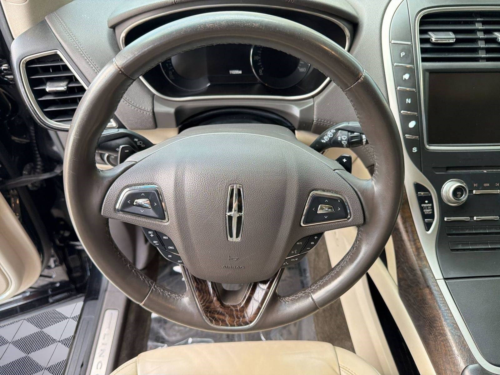 Used 2016 Lincoln MKX Select w/ Select Plus Package FWD image 15