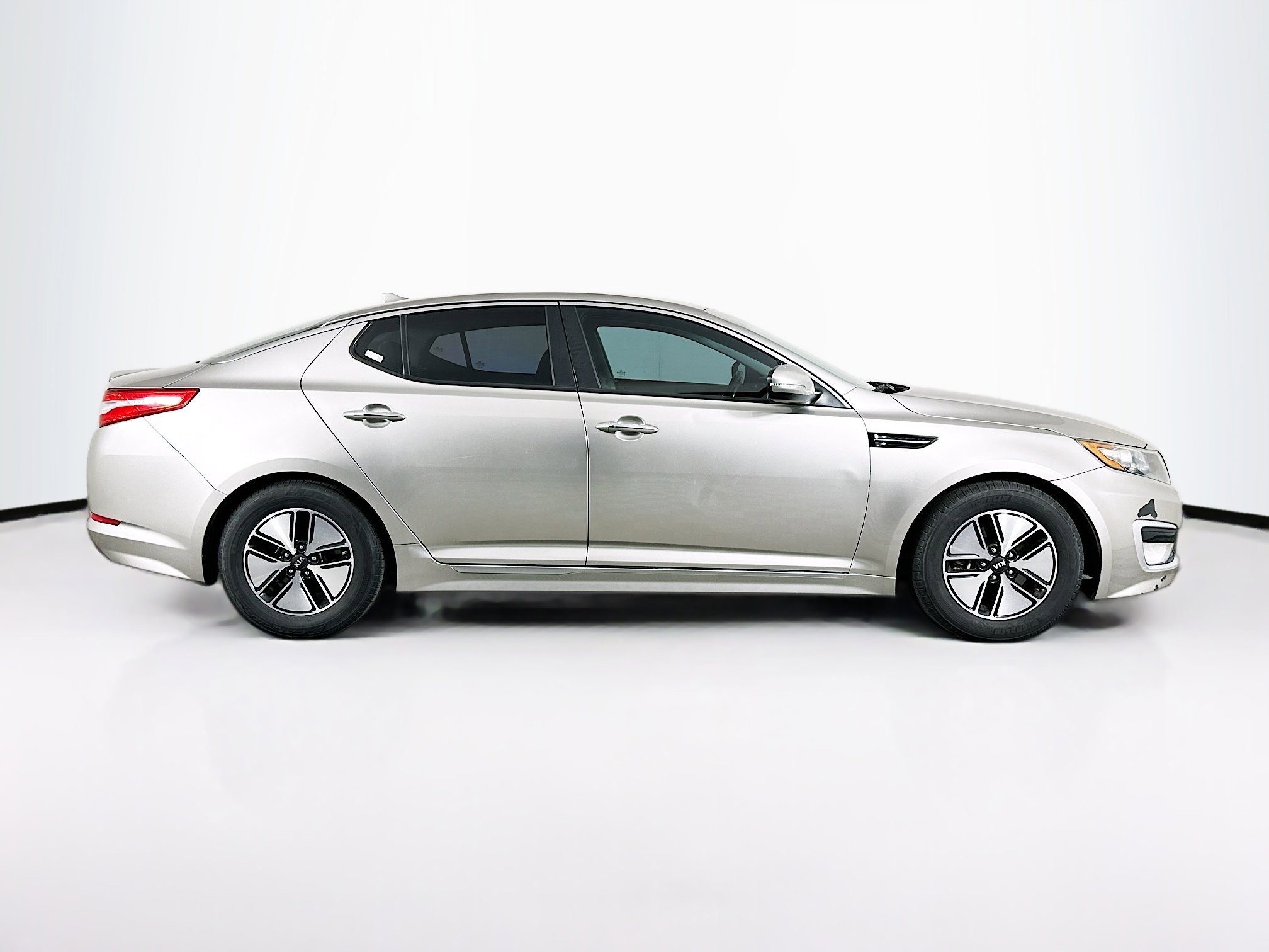 Used 2012 Kia Optima Hybrid w/ Hybrid Convenience Pkg image 10
