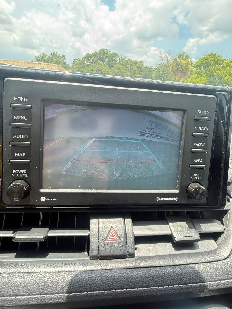 Used 2020 Toyota RAV4 XLE FWD image 12