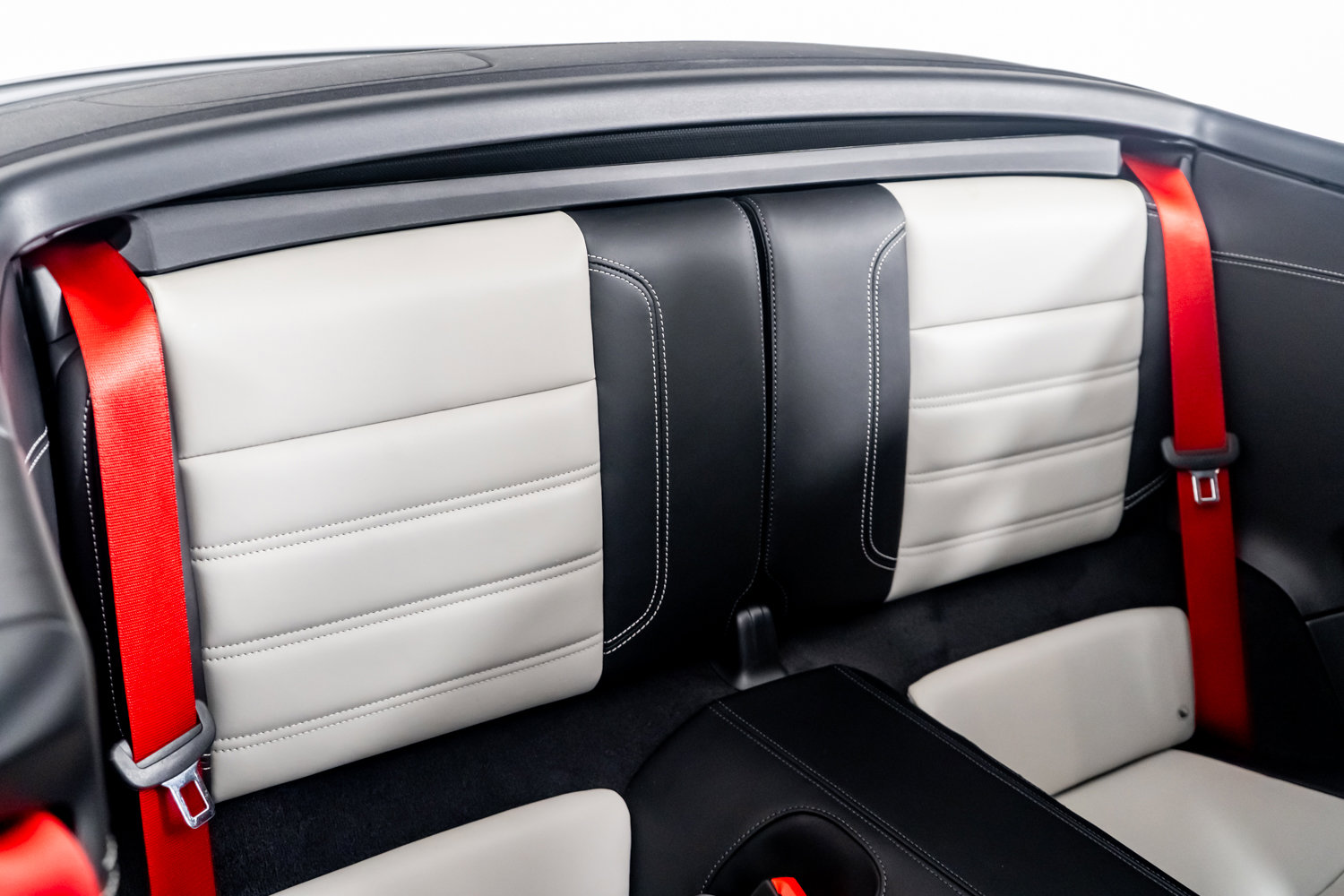 Used 2022 Porsche 911 Turbo image 31