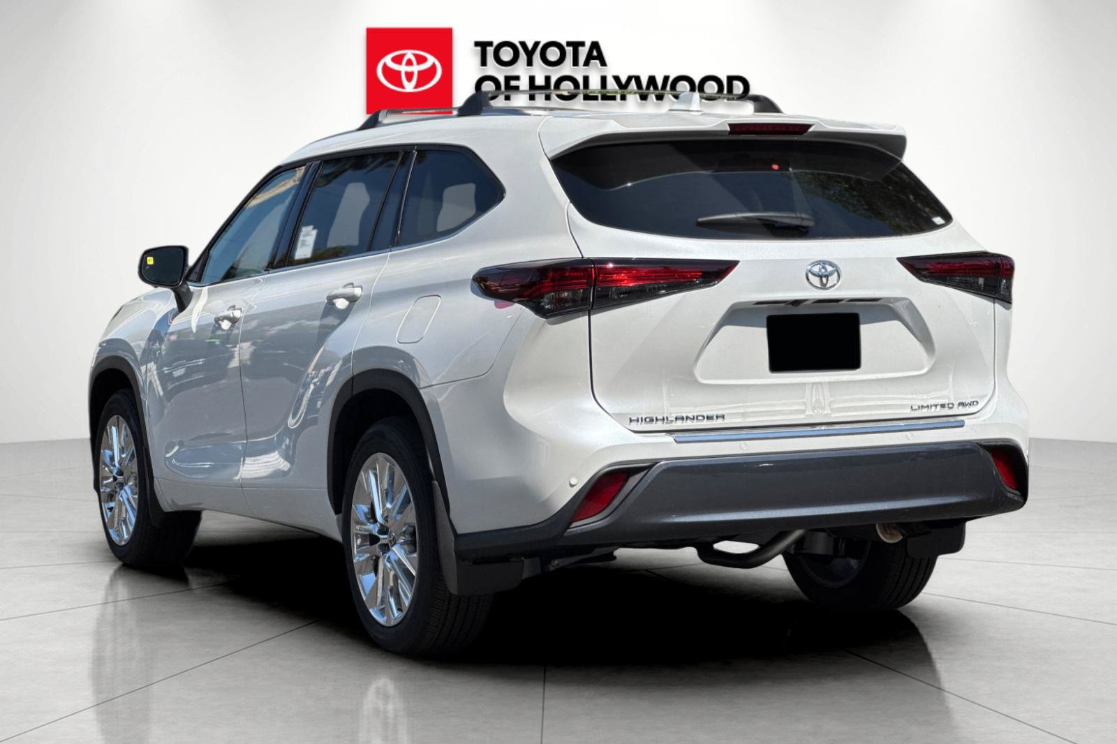 New 2026 Toyota Highlander Limited AWD/4WD image 6