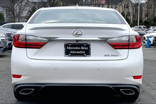 Used 2016 Lexus ES 350 350 w/ Luxury Package w/Wood Trim image 3