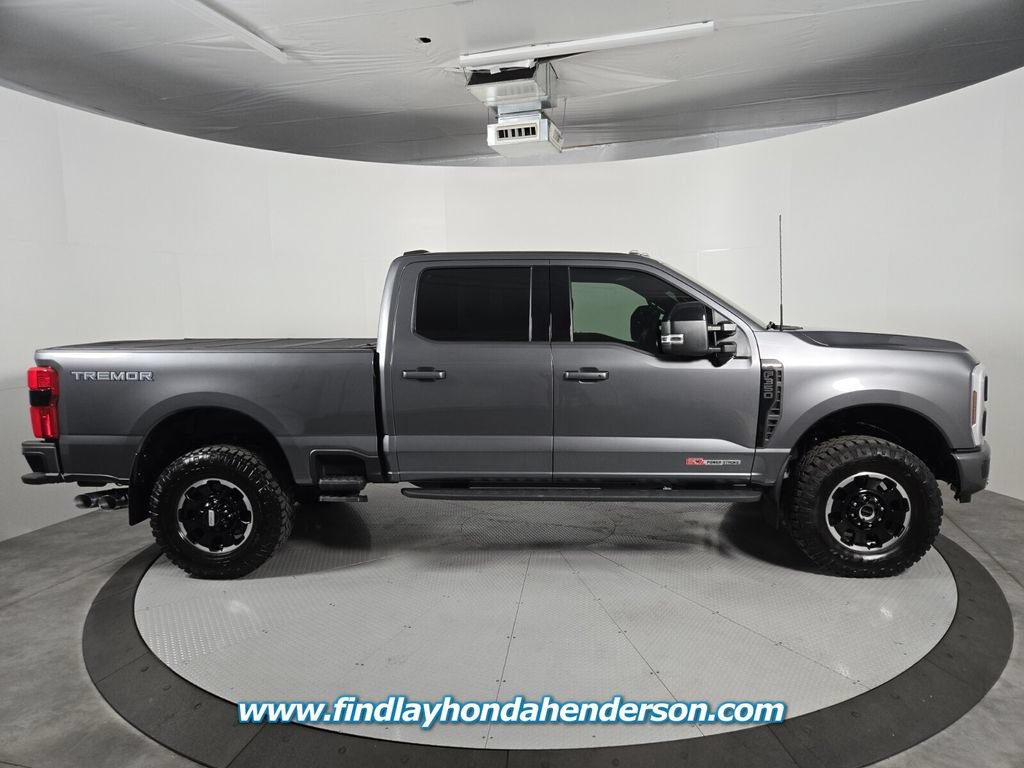 Used 2026 Ford F350 Platinum w/ Tremor Off-Road Package AWD/4WD image 7