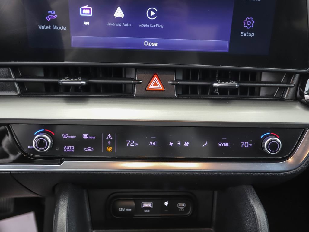 Used 2023 Kia Sportage EX image 19