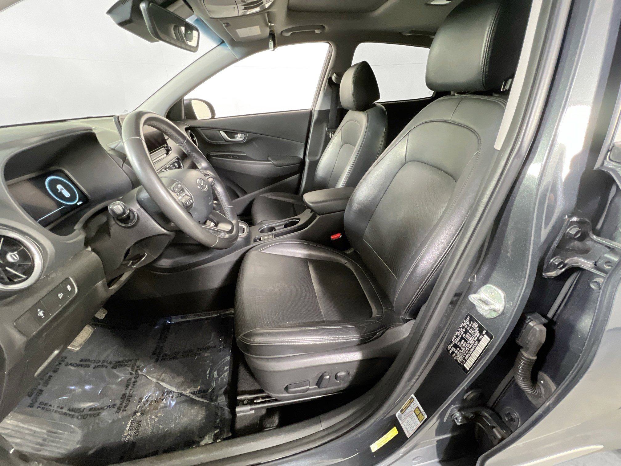 Used 2022 Hyundai Kona Limited w/ Cargo Package image 22