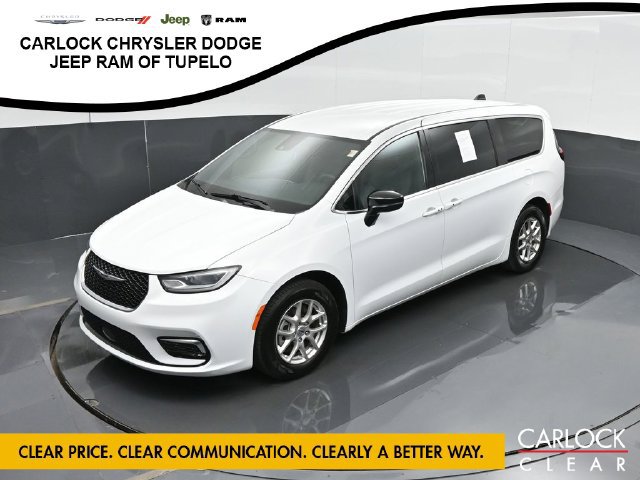 Used 2025 Chrysler Pacifica Select FWD image 51