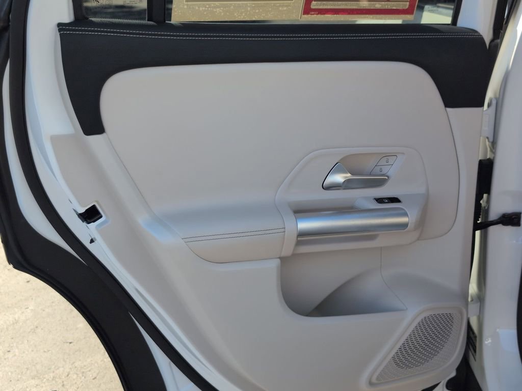 Used 2025 Mercedes-Benz GLA 250 4MATIC image 27