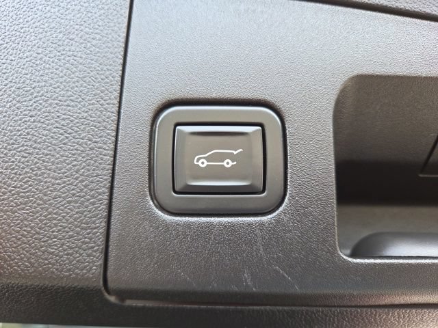 Used 2021 Cadillac XT4 Premium Luxury w/ Sun And Sound Package AWD/4WD image 48