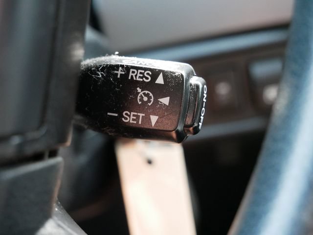 Used 2013 Toyota Tundra 2WD CrewMax w/ Tow Pkg image 28