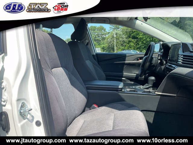 Used 2025 Toyota Camry LE FWD image 17