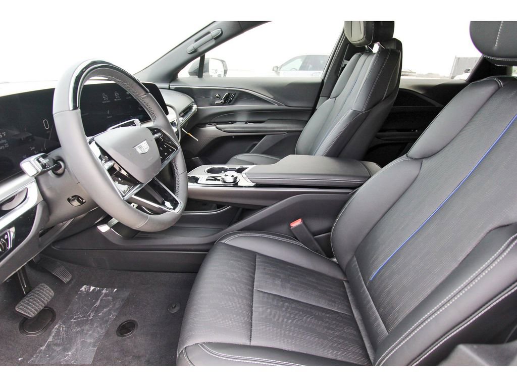 New 2026 Cadillac Lyriq Luxury image 6
