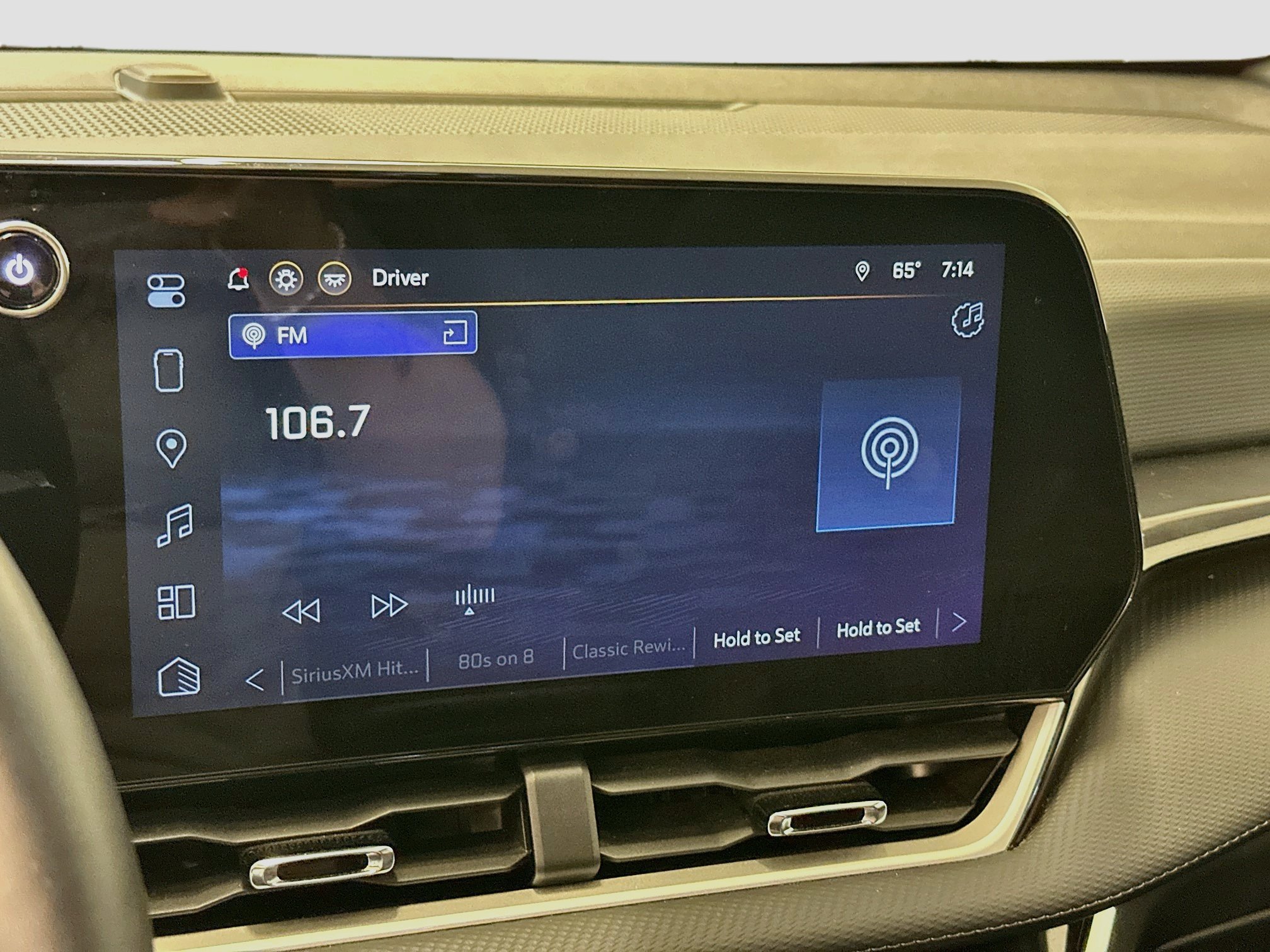 Used 2025 Chevrolet Equinox LT AWD/4WD image 21