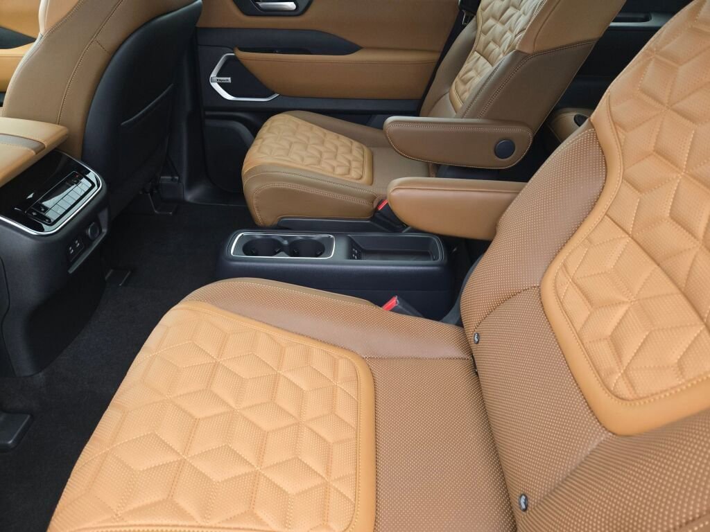 New 2026 Nissan Armada Platinum Reserve image 21
