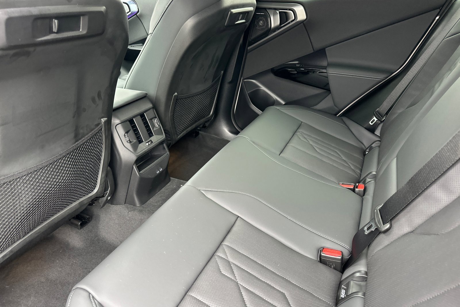 New 2026 BMW X3 xDrive30 w/ Premium Package image 9