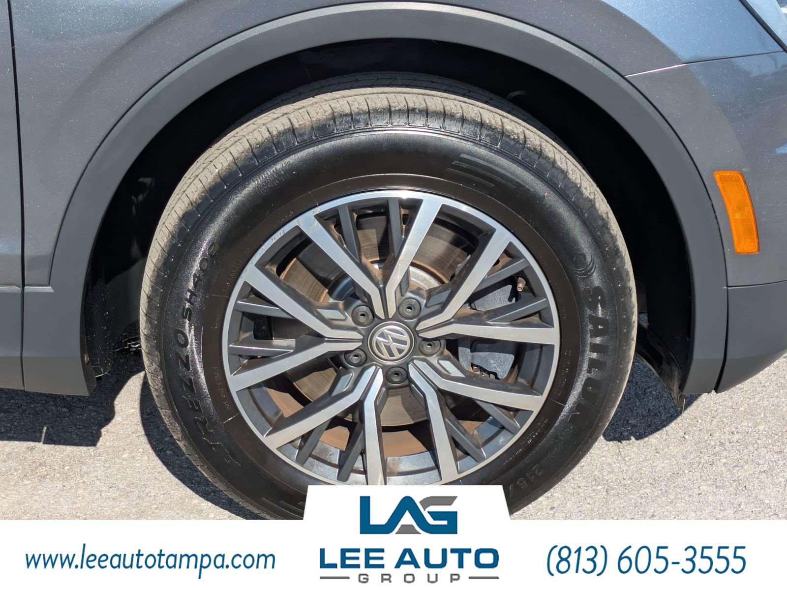 Used 2020 Volkswagen Tiguan SEL AWD/4WD image 10