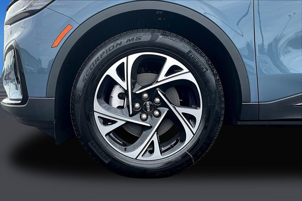 New 2026 Lincoln Nautilus Premier w/ Equipment Group 102A AWD/4WD image 13