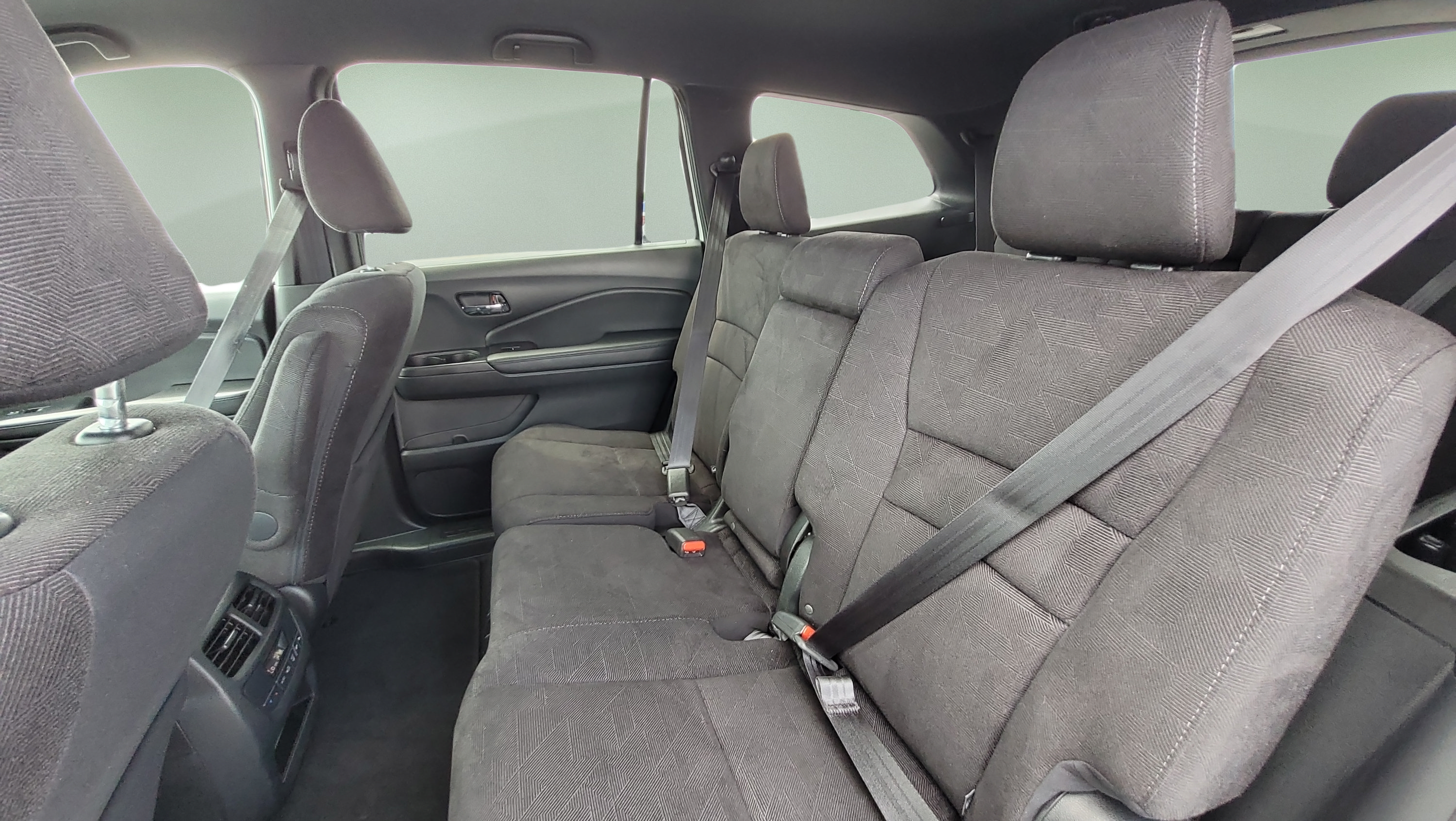 Used 2022 Honda Pilot Sport image 16