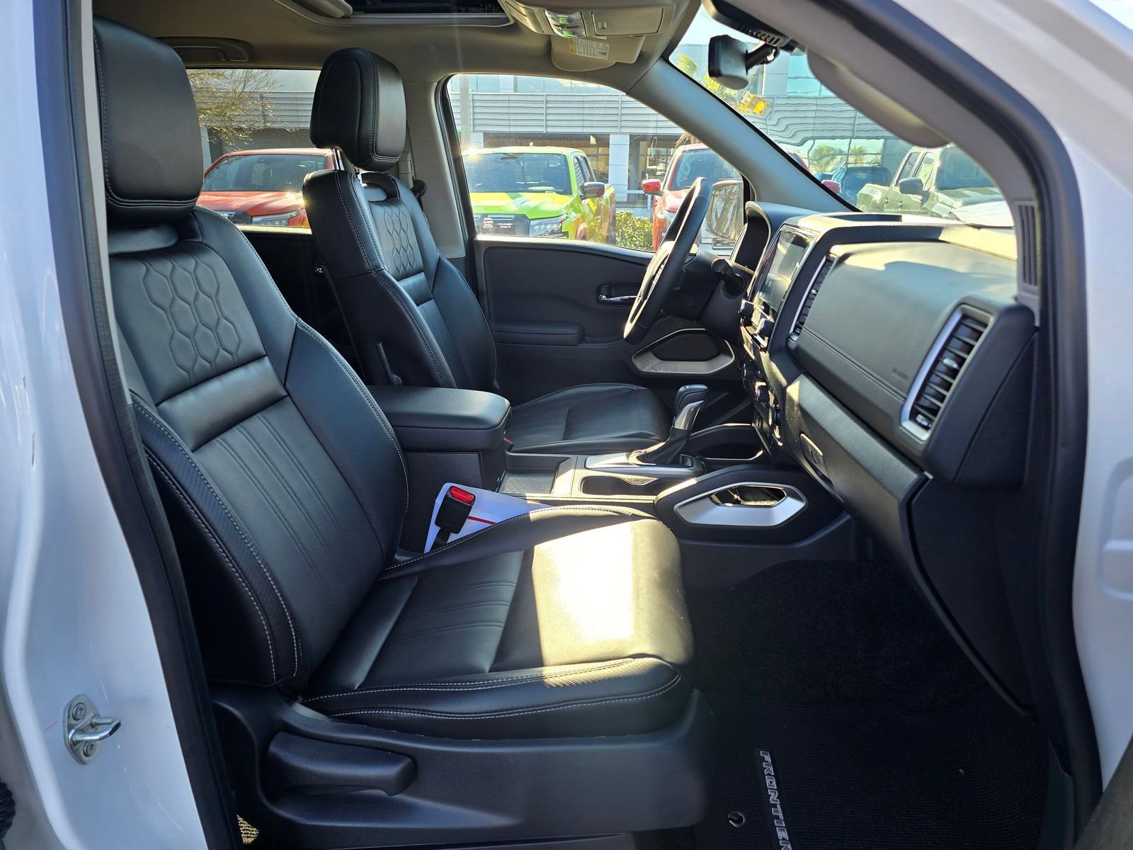 Certified 2024 Nissan Frontier SL w/ Technology Package image 35