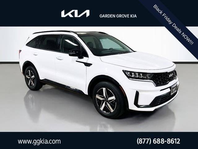 Certified 2022 Kia Sorento S w/ Panoramic Sunroof Package