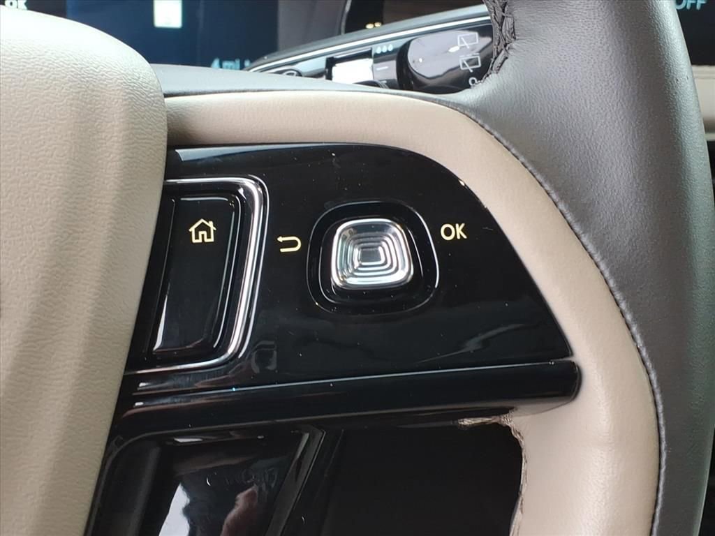 Used 2023 Lincoln Corsair Reserve image 19