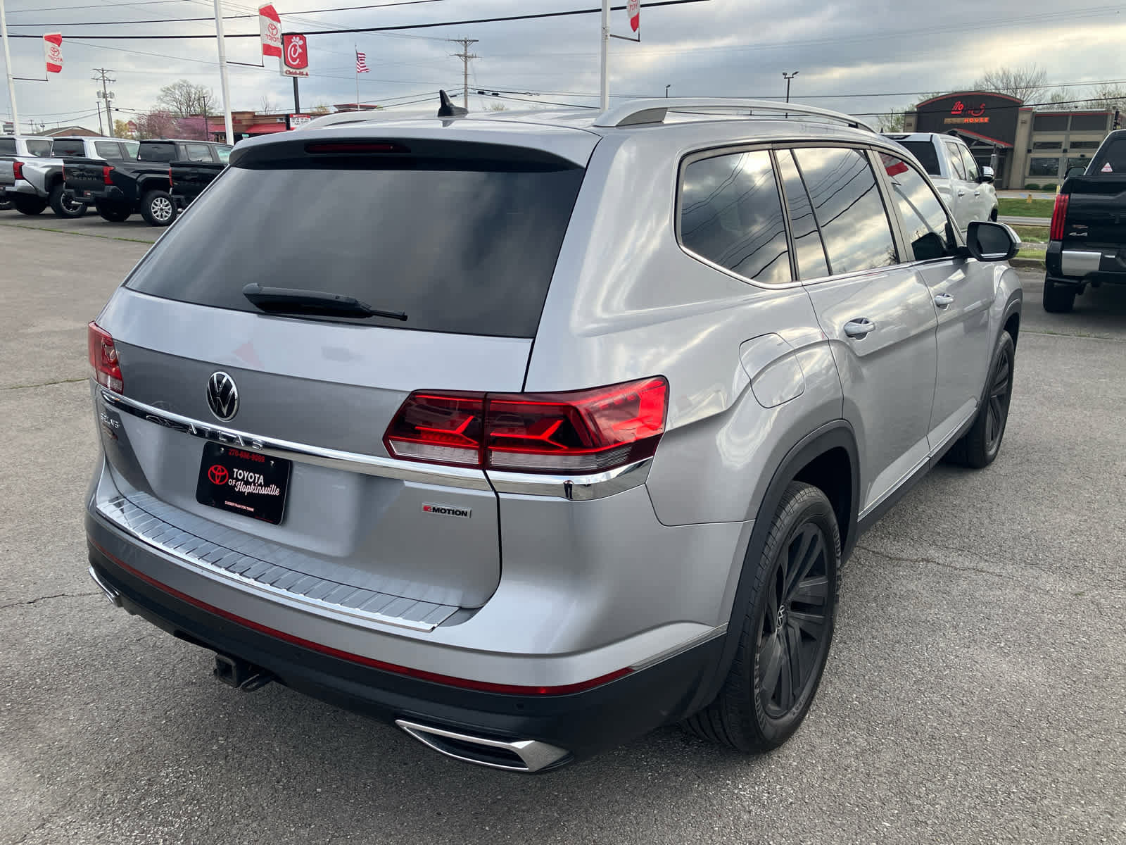 Used 2021 Volkswagen Atlas SEL image 7