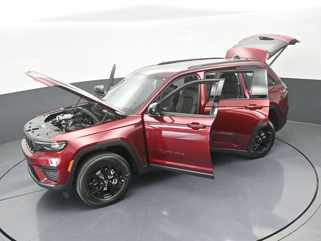 New 2025 Jeep Grand Cherokee Altitude image 58