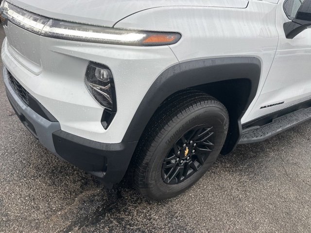 New 2026 Chevrolet Silverado EV LT image 9