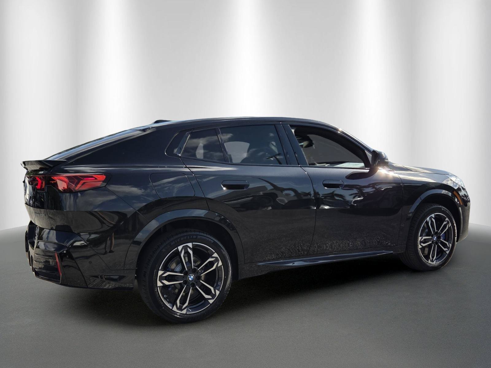 New 2026 BMW X2 xDrive28i w/ Technology Package AWD/4WD image 7