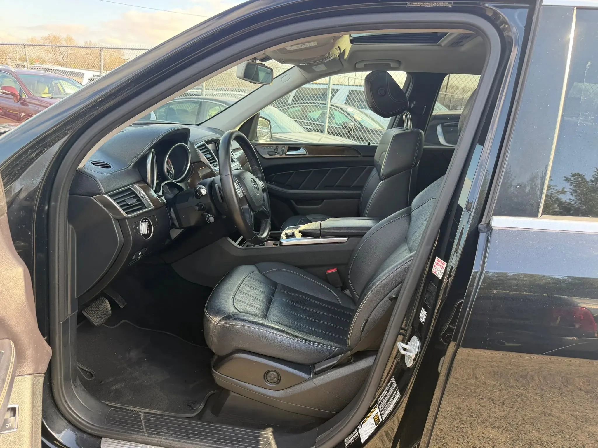 Used 2016 Mercedes-Benz GL 450 4MATIC image 24