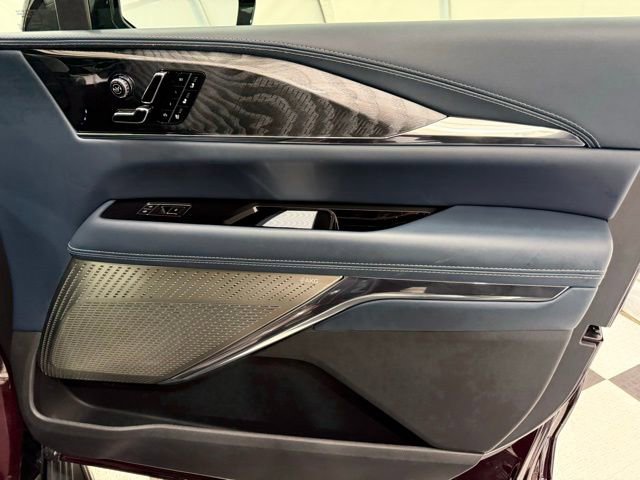 Used 2025 Cadillac Escalade IQ Luxury 2 w/ LPO, Premium Carpet Package image 24