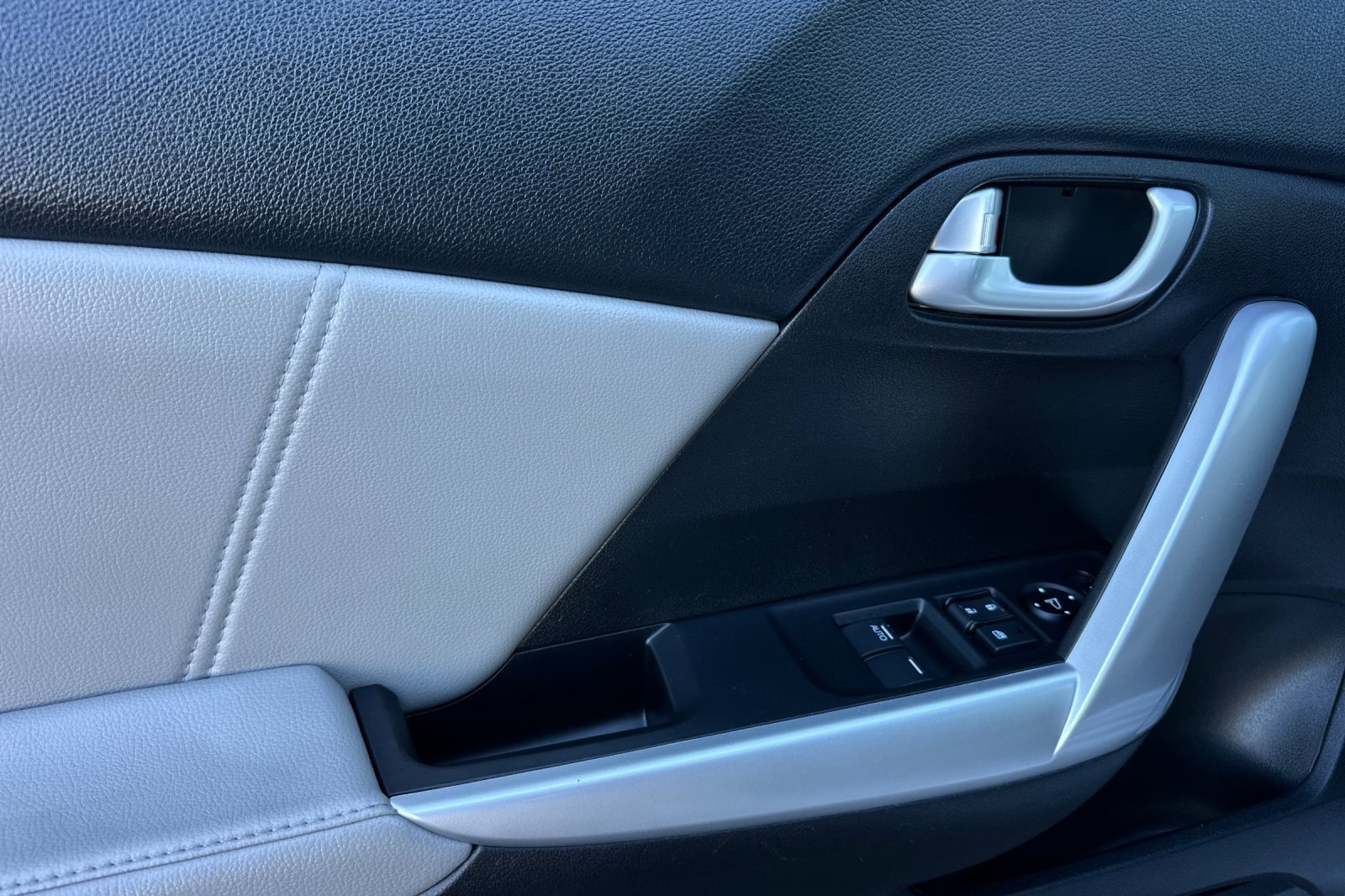 Used 2014 Honda Civic EX-L image 11