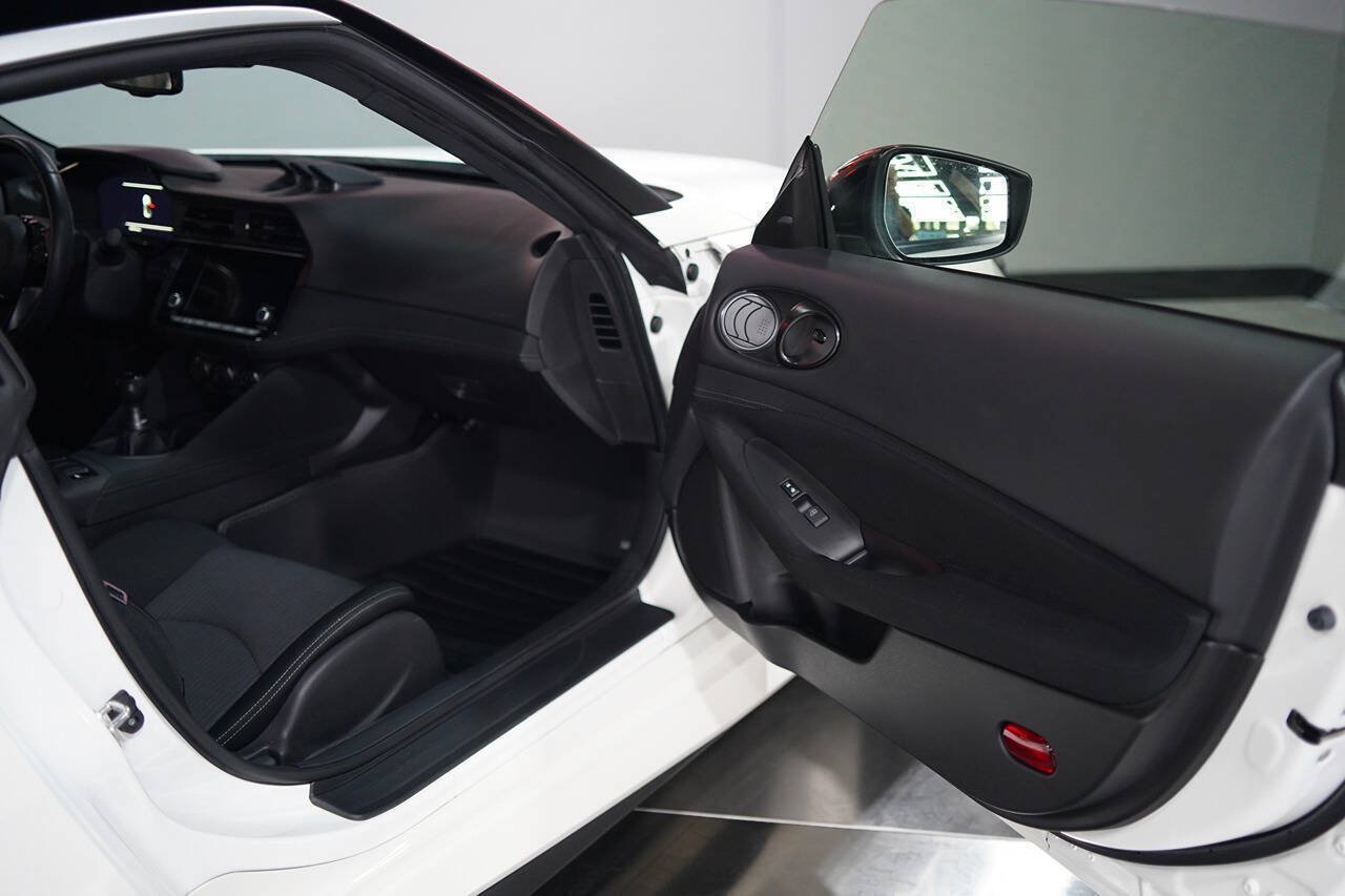 Used 2025 Nissan Z Sport w/ Floor Mat Package RWD image 75